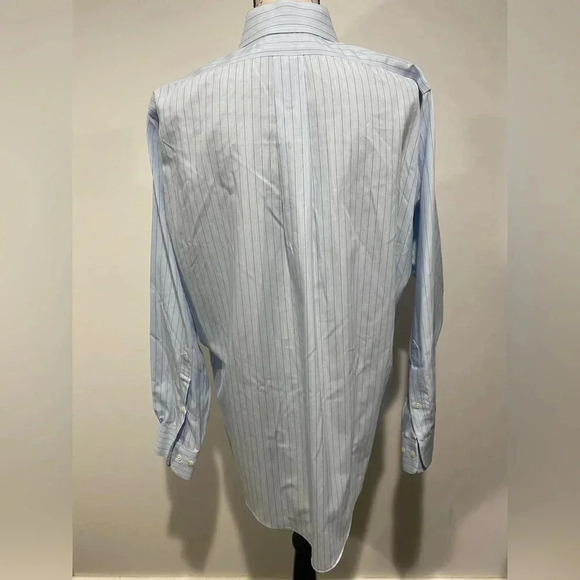 Brooks Brothers long sleeve button down shirt. Light blue. Sz 15.5-32/33 - Picture 2 of 4